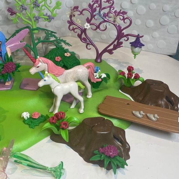 Playmobil 5444 🧚‍♀️Fairy Island with Jewel Fountain Playset - Picture 6 of 14